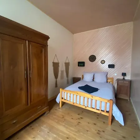 Holiday home Maison De 9 Personnes Casteljaloux